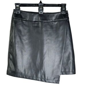 Forever 21 Black Asymmetrical Lined Side Zip Mini Skirt Size Small NEW